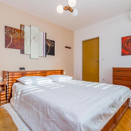 Holiday Home Villa Пула Стая снимка