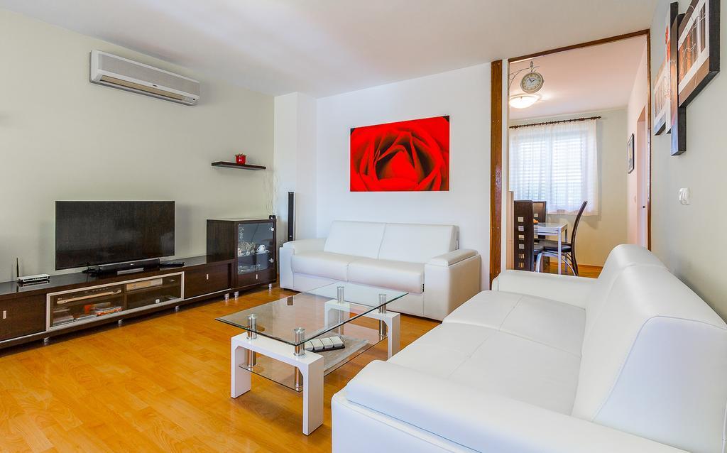 Holiday Home Villa Пула Стая снимка